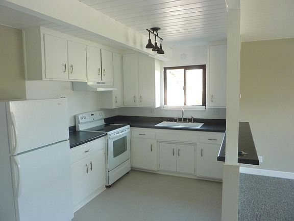 2nd image of 898 Leff St #D