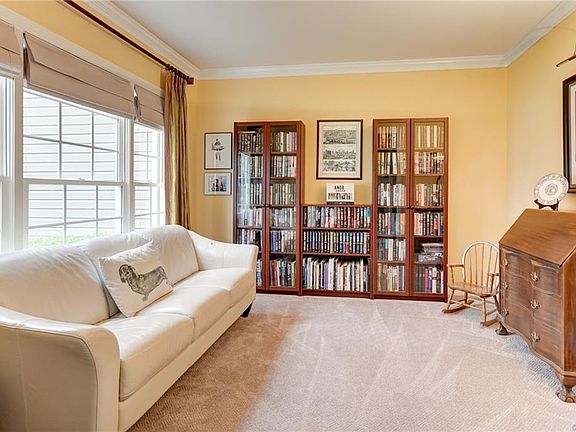 5th image of 7994 Walking Stick Ln