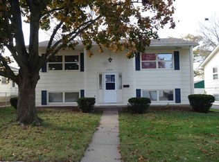 2328 Adams St, Davenport, IA 52803