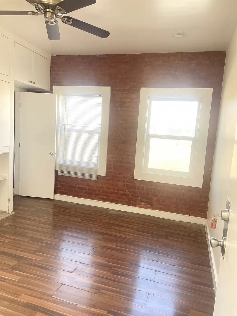 Studio, 1.0 bath, 300 sqft, $1,238 — Photo 2