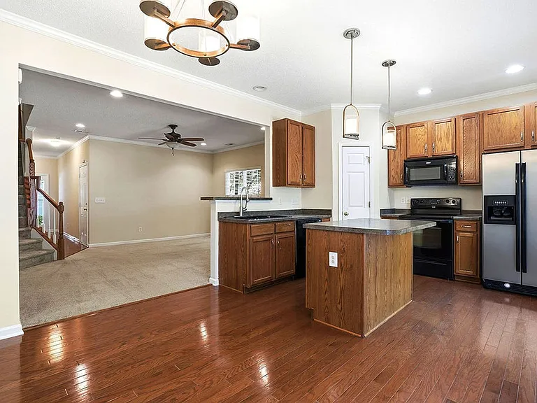 101 Fanwood Ct — Photo 15