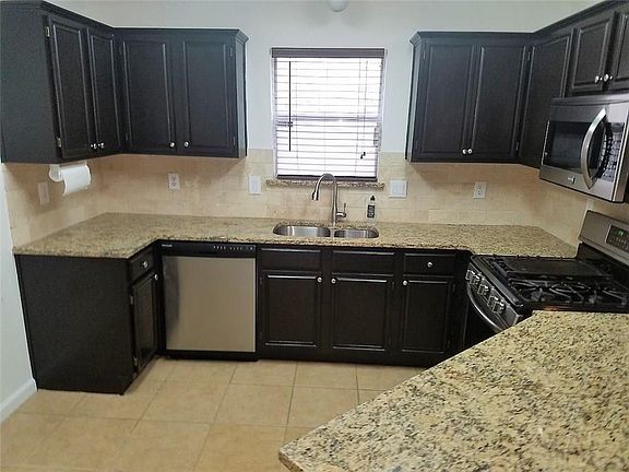 3rd image of 5216 Welbeck Ct