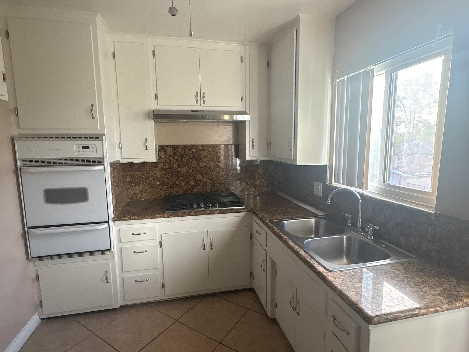 2 bed, $2,000 — Photo 2