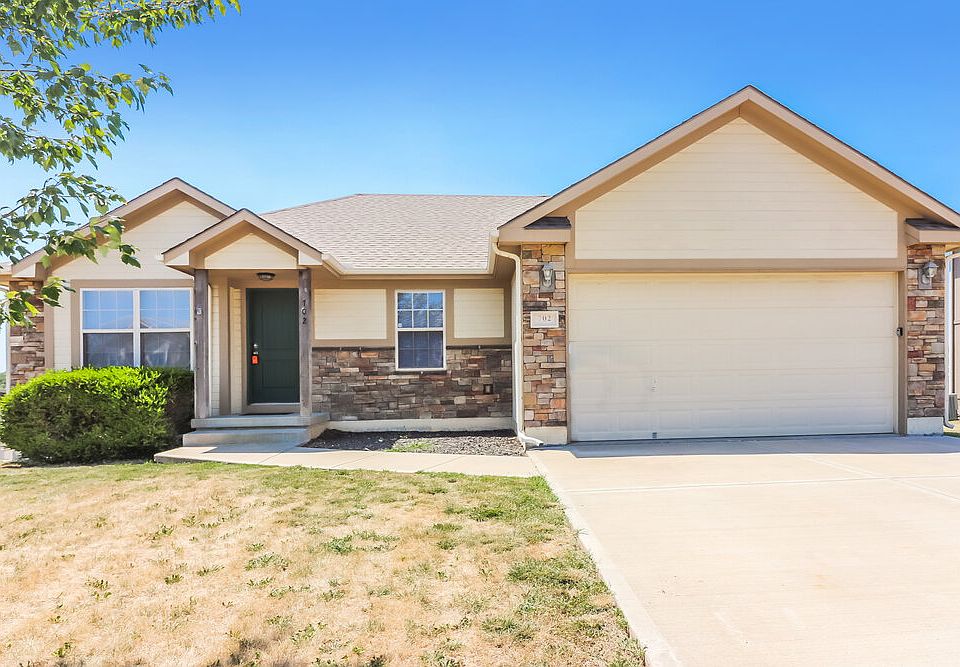 1st image of 702 Hibiscus Cir