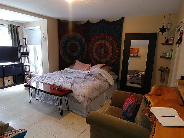 173 Florence St #6 — Photo 5