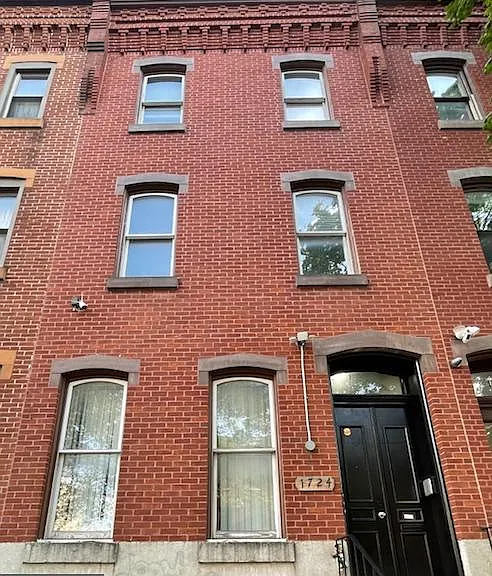1724 W Diamond St #3 — Photo 2