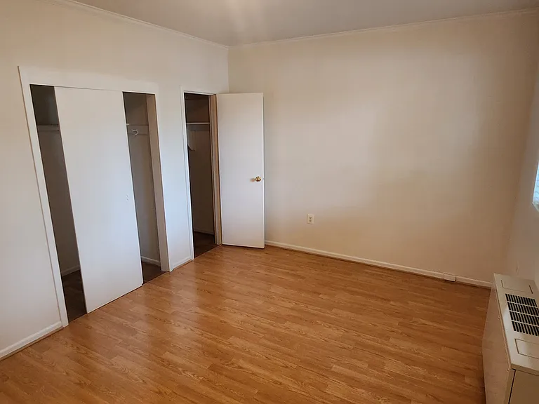 200 N Maple Ave #101 — Photo 10
