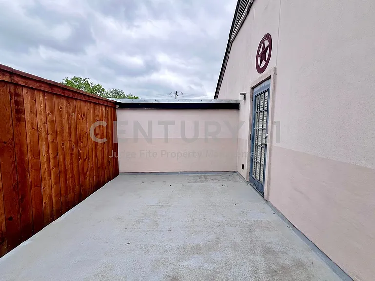 3901 Travis St #217 — Photo 13