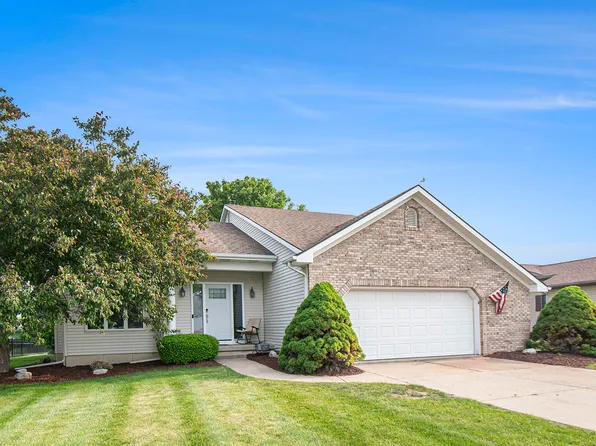 743 Fieldview Dr, Grand Ledge, MI 48837