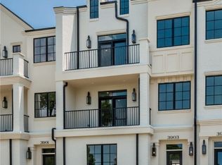 3903 S Champions Dr, Rogers, AR 72758