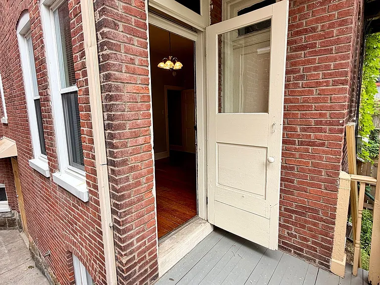 139 College Ave #1 — Photo 2