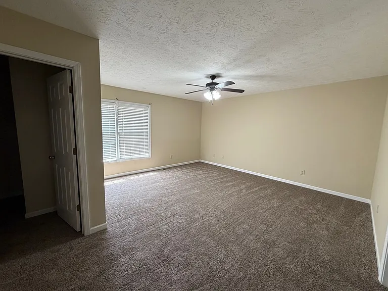 147 Harmon Dr #G — Photo 12