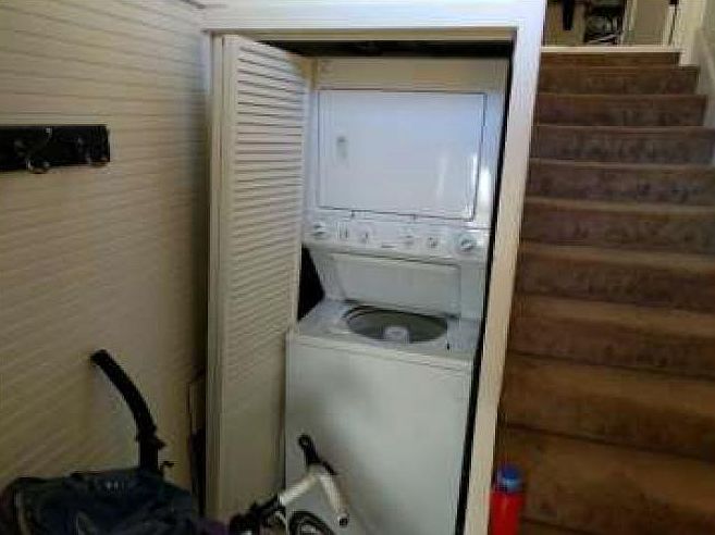 2nd image of 357 SW B Ave