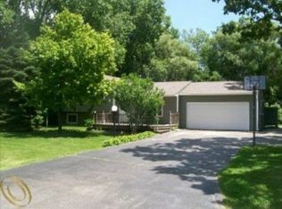 1172 Alhi St, Waterford, MI