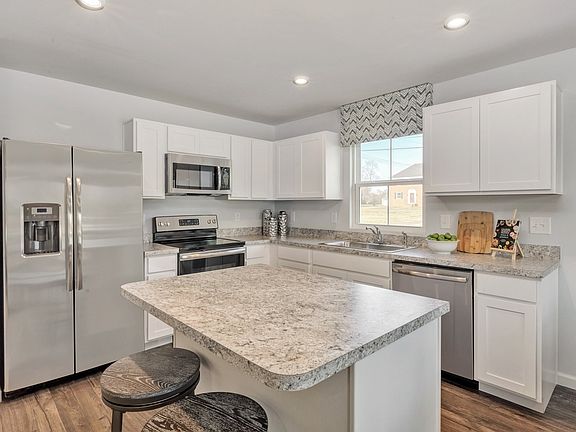 3rd image of 129 Walden Way Lot 17
