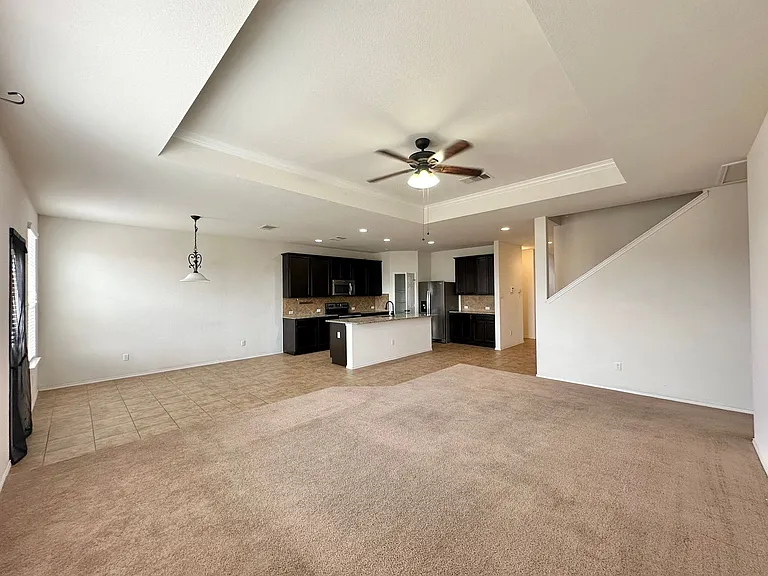 5304 Capricorn Loop — Photo 3