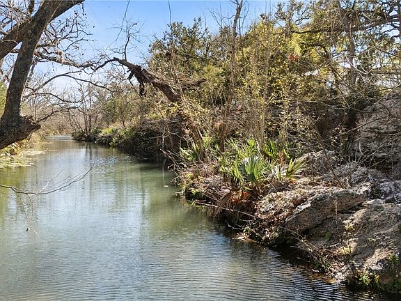 2nd image of 1075 Pegasus Dr