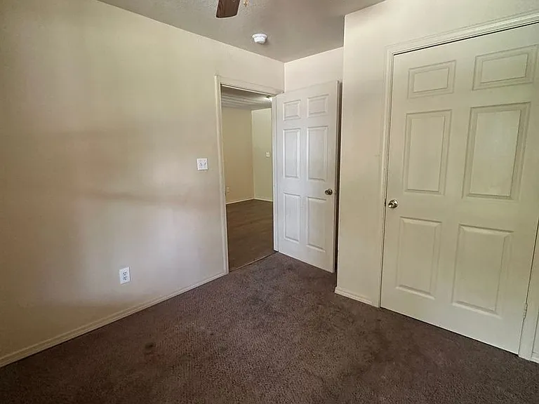 1115 Ozier St — Photo 5