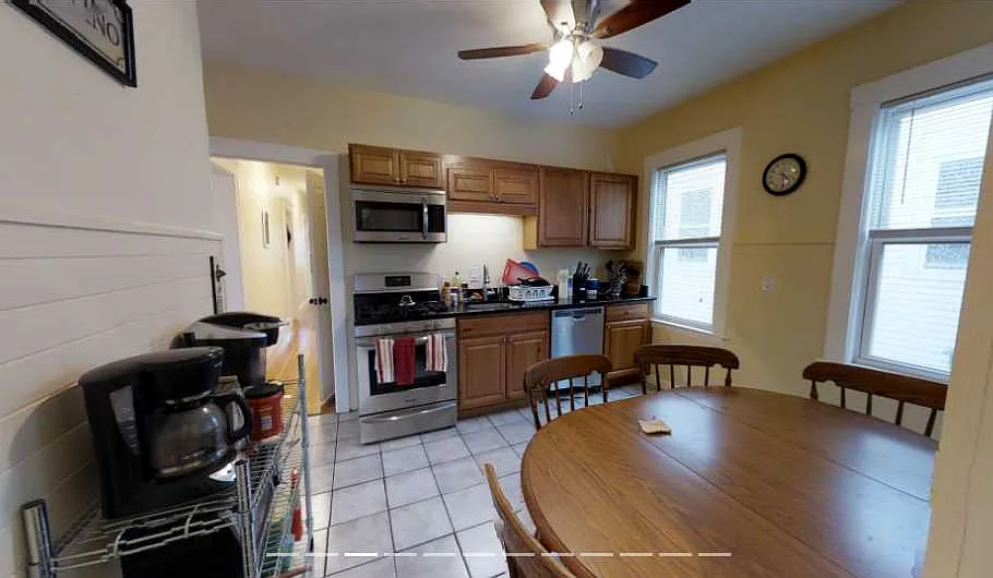 4 bed, $4,450 — Photo 3