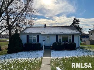 1306 11th Ave, Fulton, IL 61252