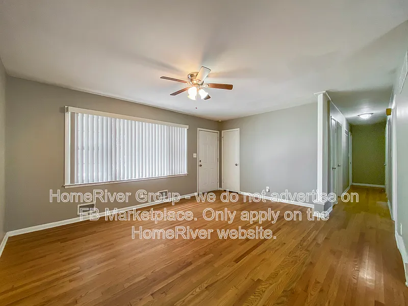 3 bed, 2.0 bath, 1404 sqft, $1,750 — Photo 3