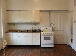 1300 W Barry Ave APT 2R, Chicago, IL 60657