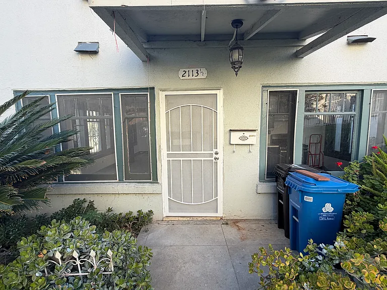 2111 Aaron St #2113-1/2 — Photo 19