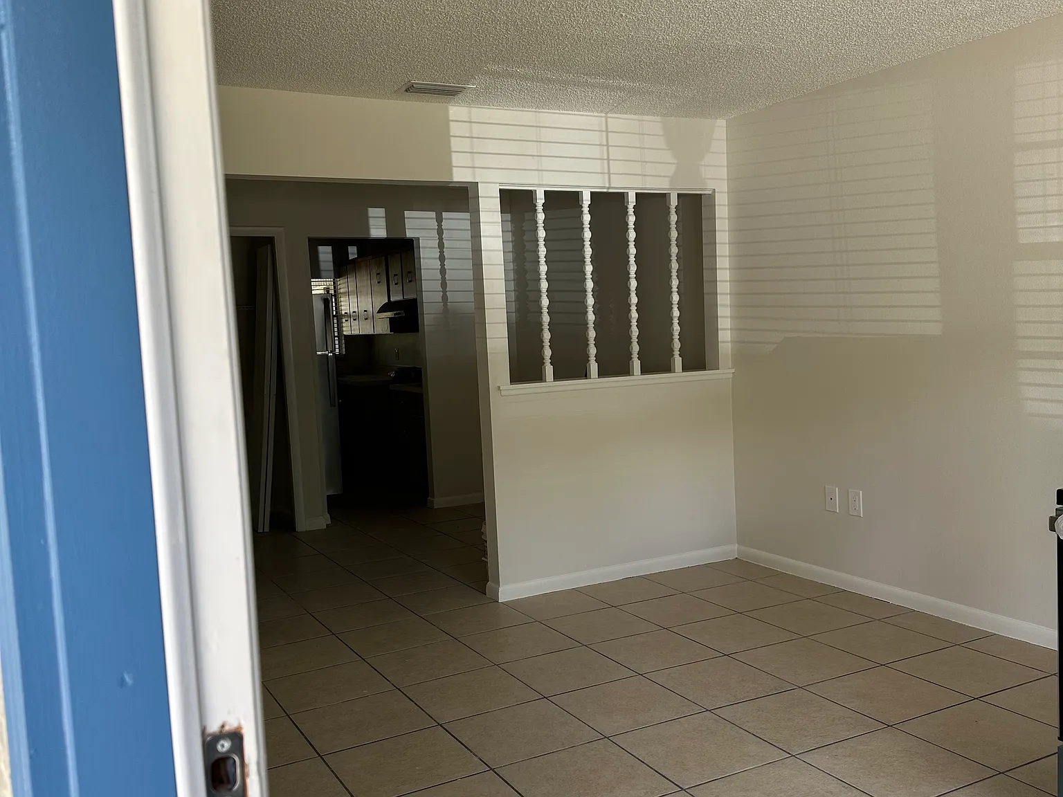 2702 Valerie Blvd — Photo 2