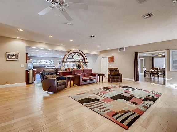 5th image of 1410 Highland Dr #1