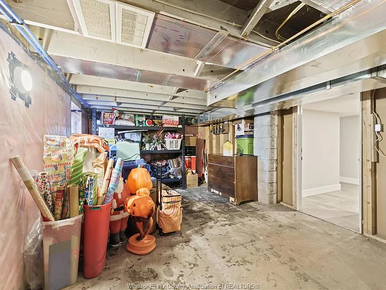 3222 Peter St #MAIN — Photo 25