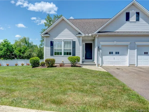 56 Brookview Place #56, Southington, CT 06489