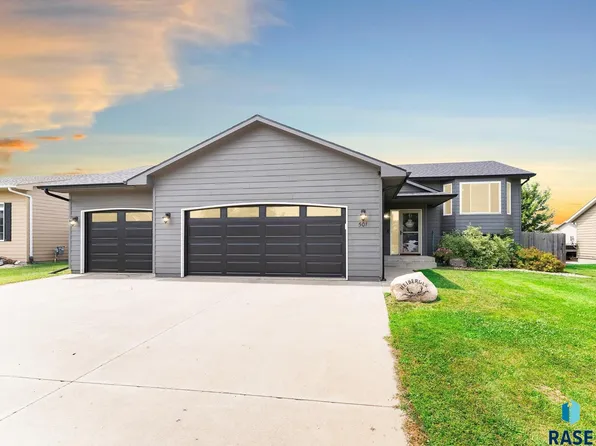 501 Tessa Ave, Hartford, SD 57033