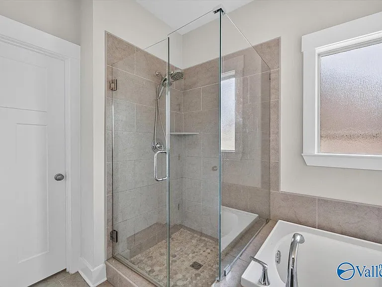 100 Bartram Way — Photo 34