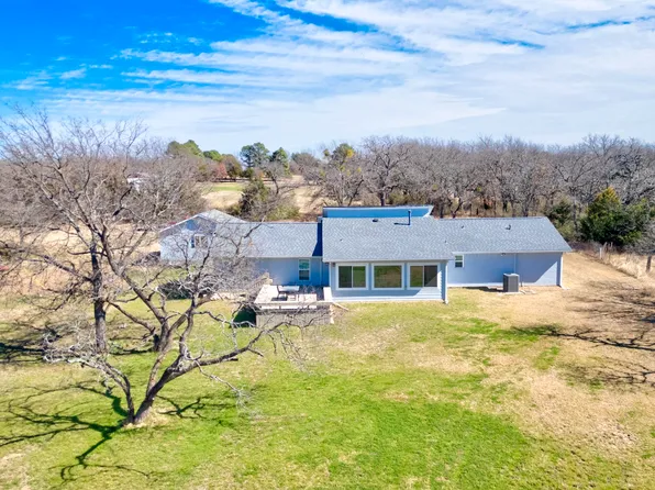 1511 Keyes Ln, Crossroads, TX 76227