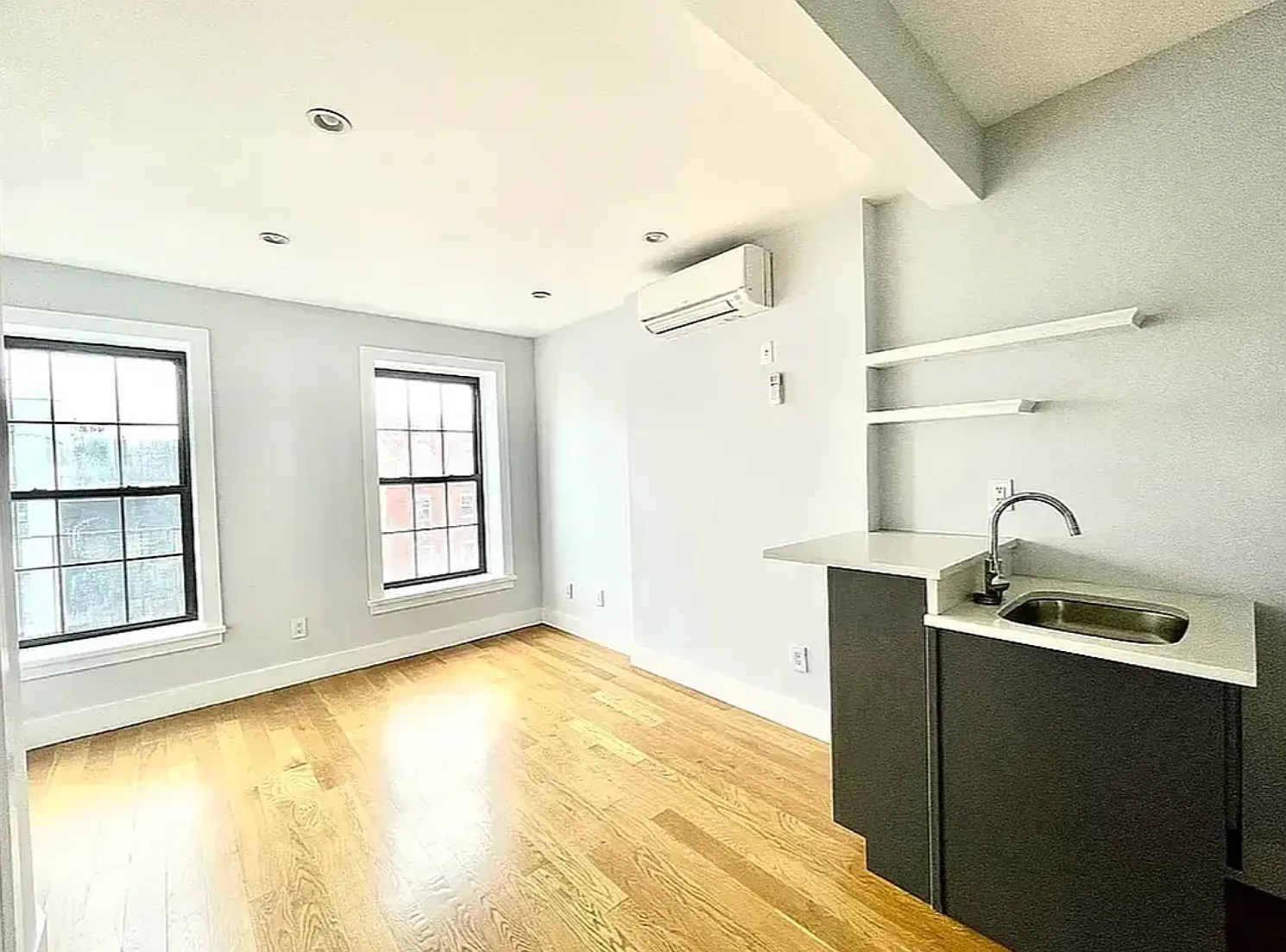 11A Spencer Place — Photo 2