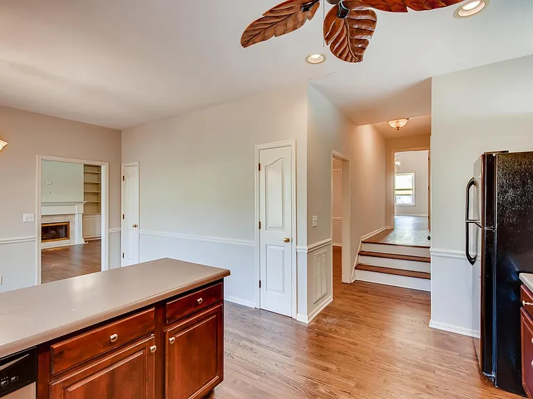 8449 Indian Hills Dr — Photo 6