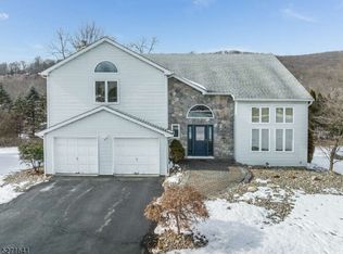 28 Fernwood Rd, Rockaway, NJ 07866