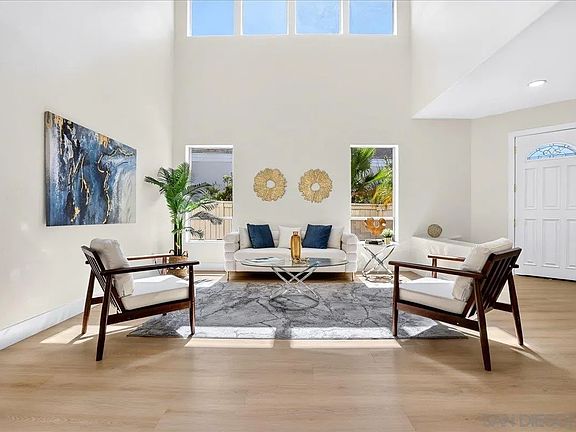 3rd image of 13957 Carmel Ridge Rd