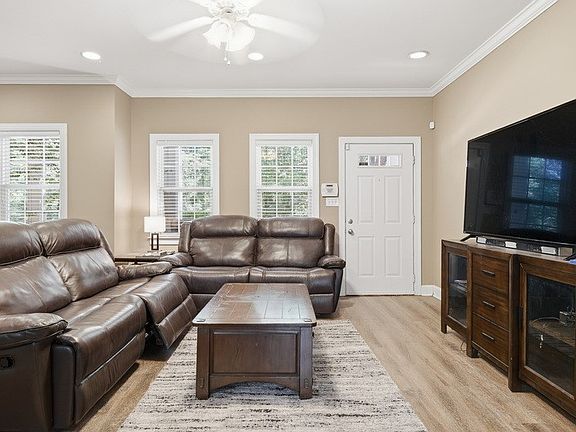 3rd image of 1957 Wire Rd APT 20