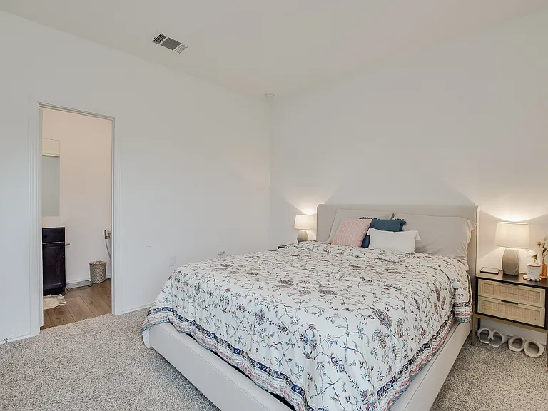 2712 Louris Ln — Photo 13