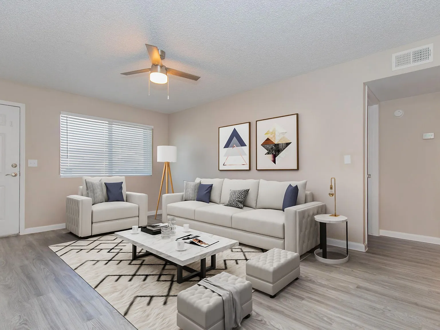 Two Five Greenway Apartments — Photo 4