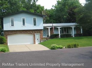 2135 W Sunnyview Dr, Peoria, IL 61614