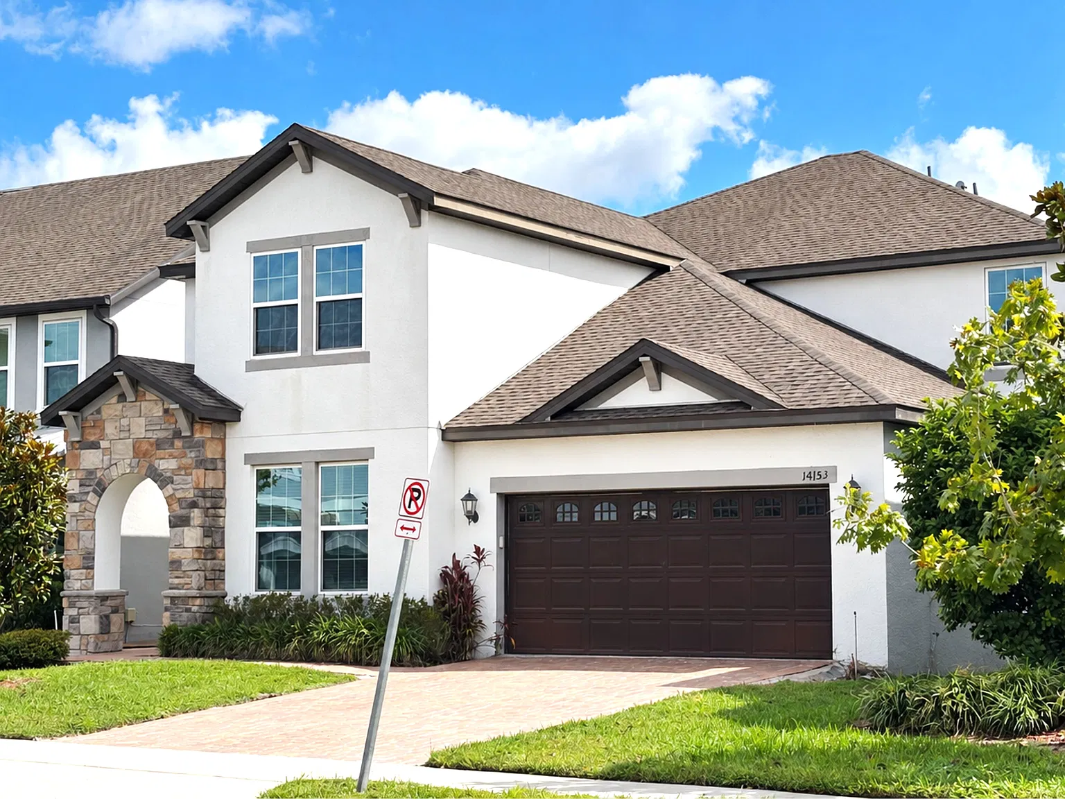 Luxury 6BR/4.5BA Lake Nona Home | Private Lanai, Quick Move-In & Lawn Care Included! — Photo 3