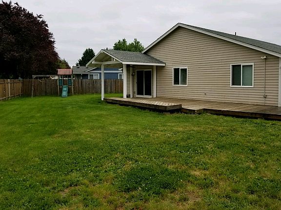 3rd image of 610 SE 1st Ave