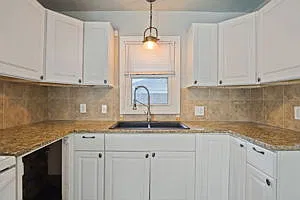 136 W Kerr Drive - 1 — Photo 4