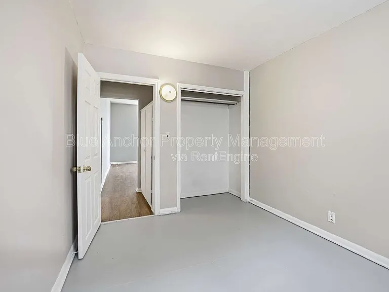 114 King St #2 — Photo 10