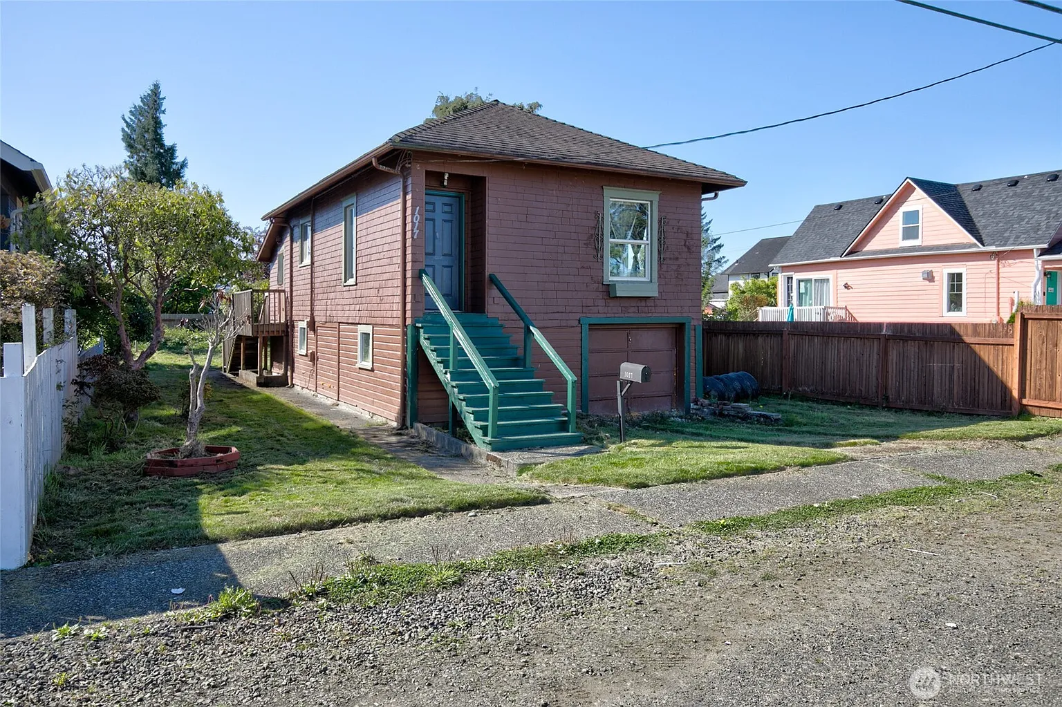 1017 W Marion photo 1
