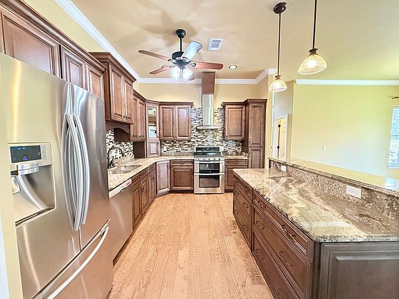 4th image of 2610 Caldwell Cir
