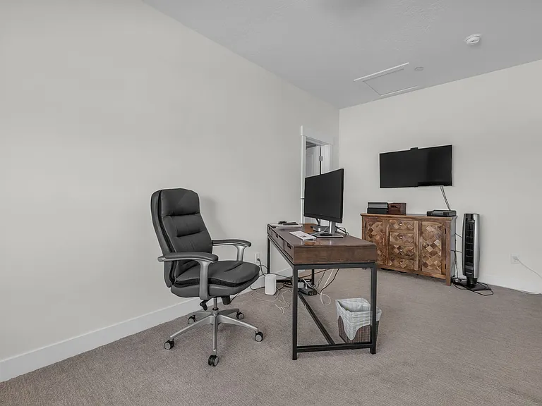 3041 Cedar Dr #2 — Photo 11