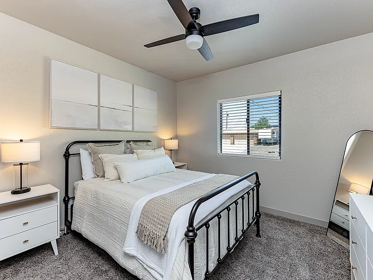 3650 Parkview Dr — Photo 4